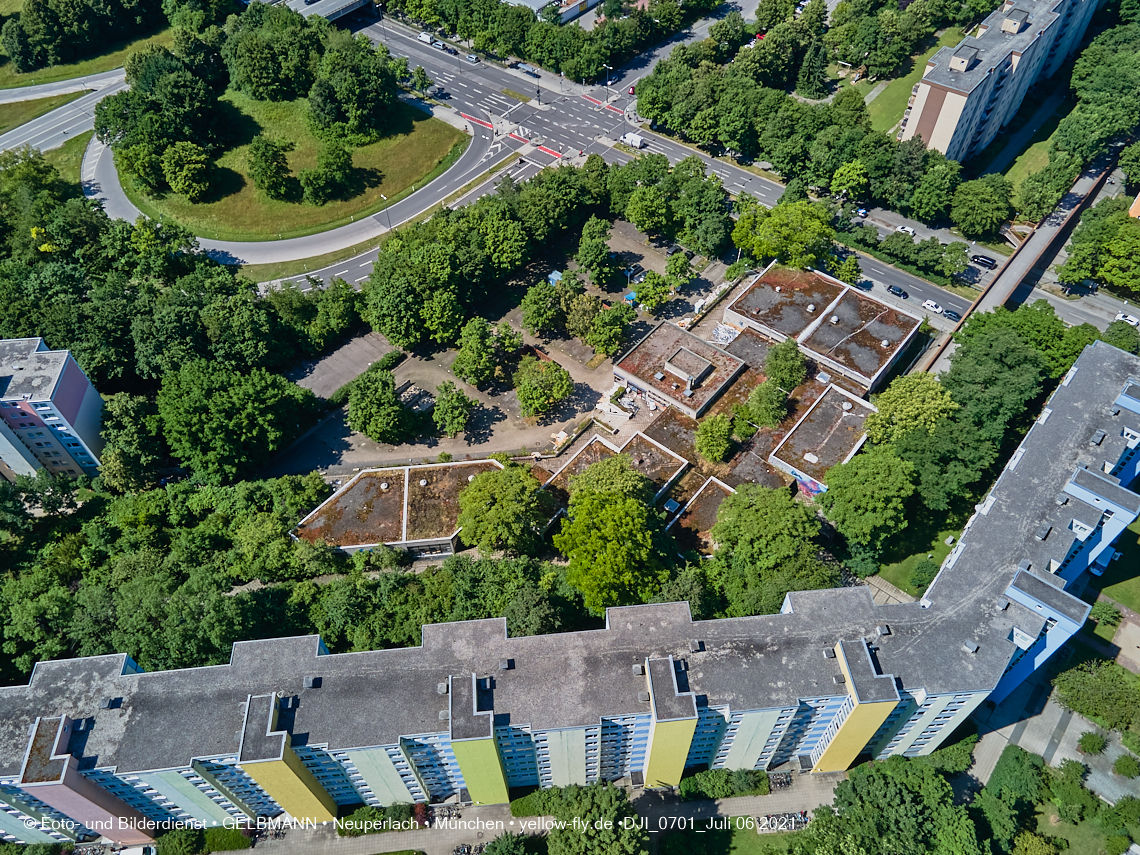 06.07.2021 - Einkaufs- und Wohnzentrum Quiddestraße in Neuperlach